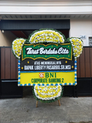 Papan Bunga Duka di Temoyong