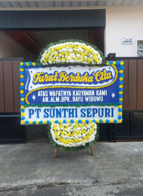 Papan Bunga Duka di Temoyong
