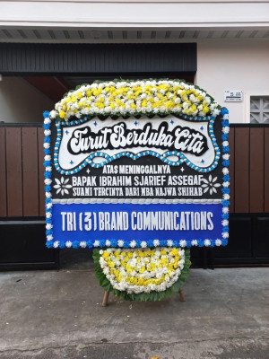 Papan Bunga Duka di Temoyong